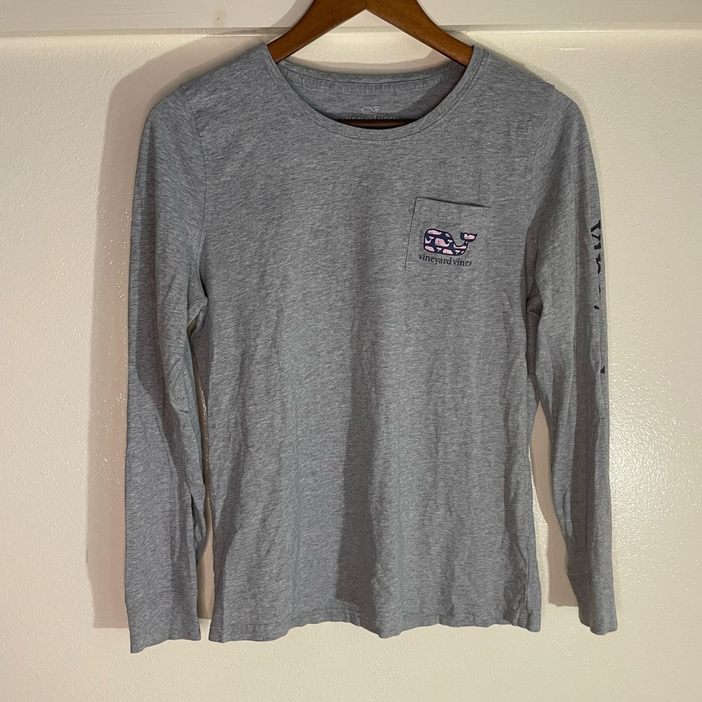 Vineyard Vines Gray Long Sleeve Whale Logo Tee Shirt Size Small - Picture 3 of 10